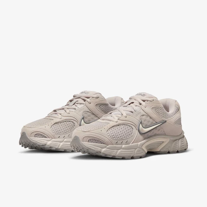 Nike V5 RNR "Moon Particle" - Image 4