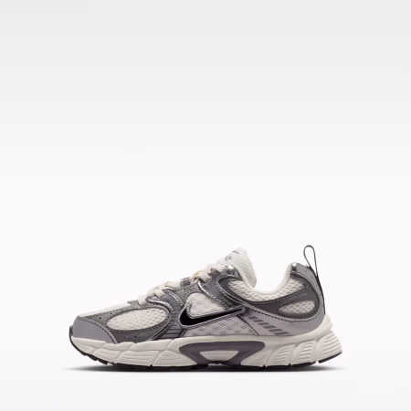 Nike V5 RNR Younger Kids Shoes