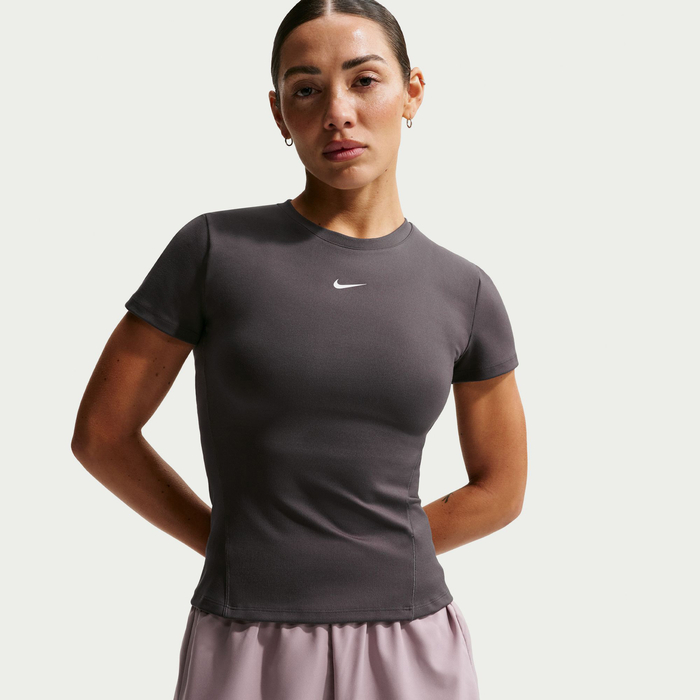 Nike One stuttermabolur