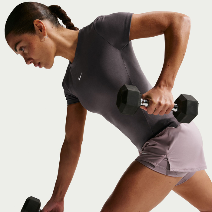 Nike One stuttermabolur - Image 2