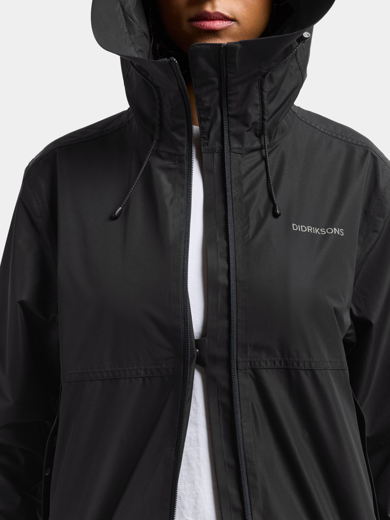 Didriksons Tilde dömujakki - svartur - Image 6