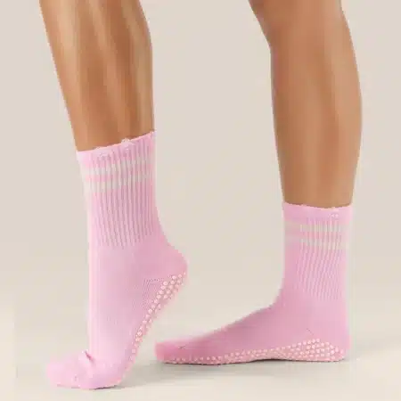 Move Active Crew Grip Socks - Edgy Cool Pink
