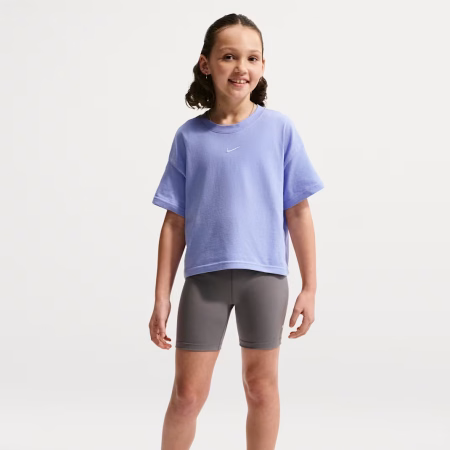Nike Sportswear Essential Big Kids (Girls) T-Shirt