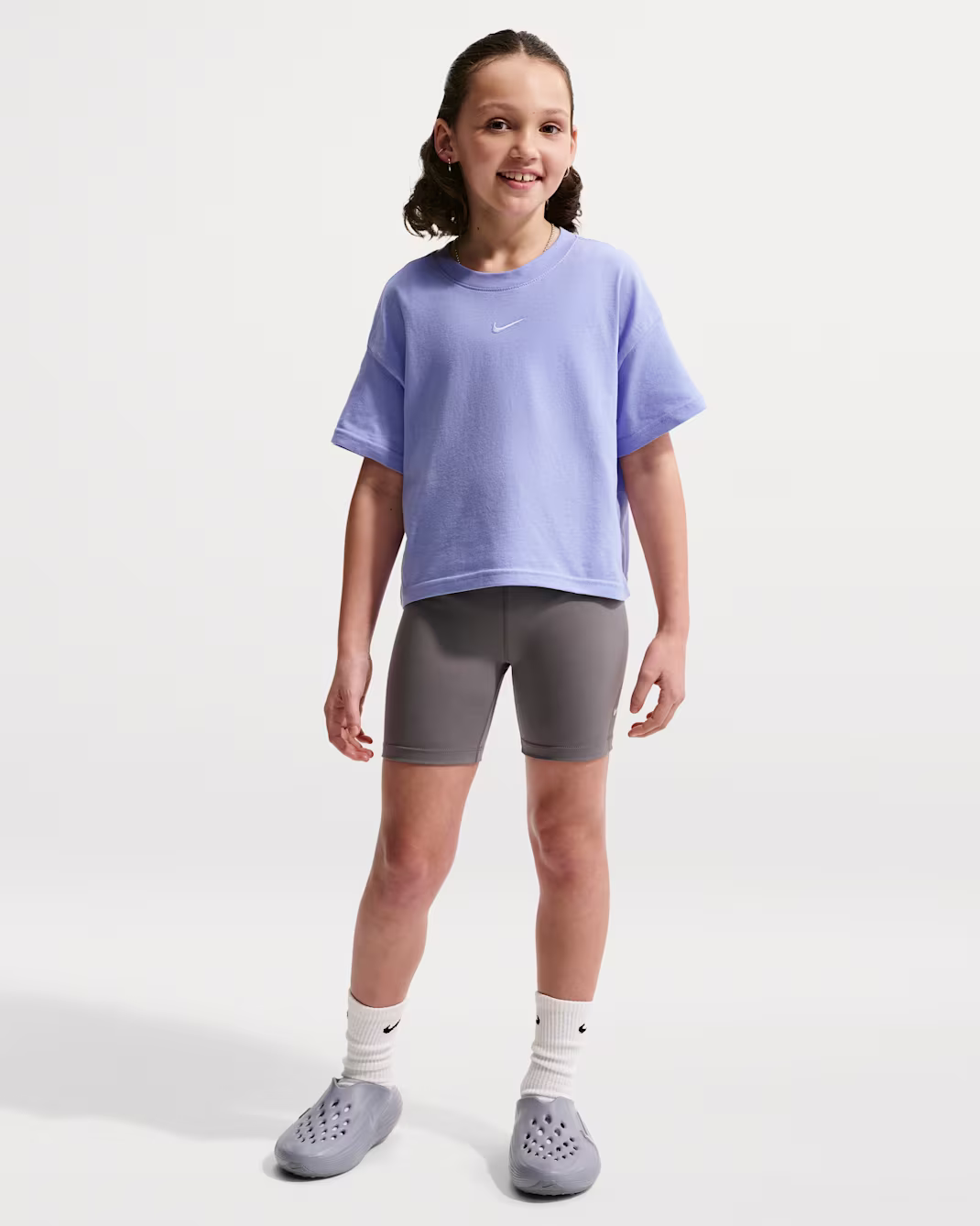 Nike Sportswear Essential Big Kids (Girls) T-Shirt