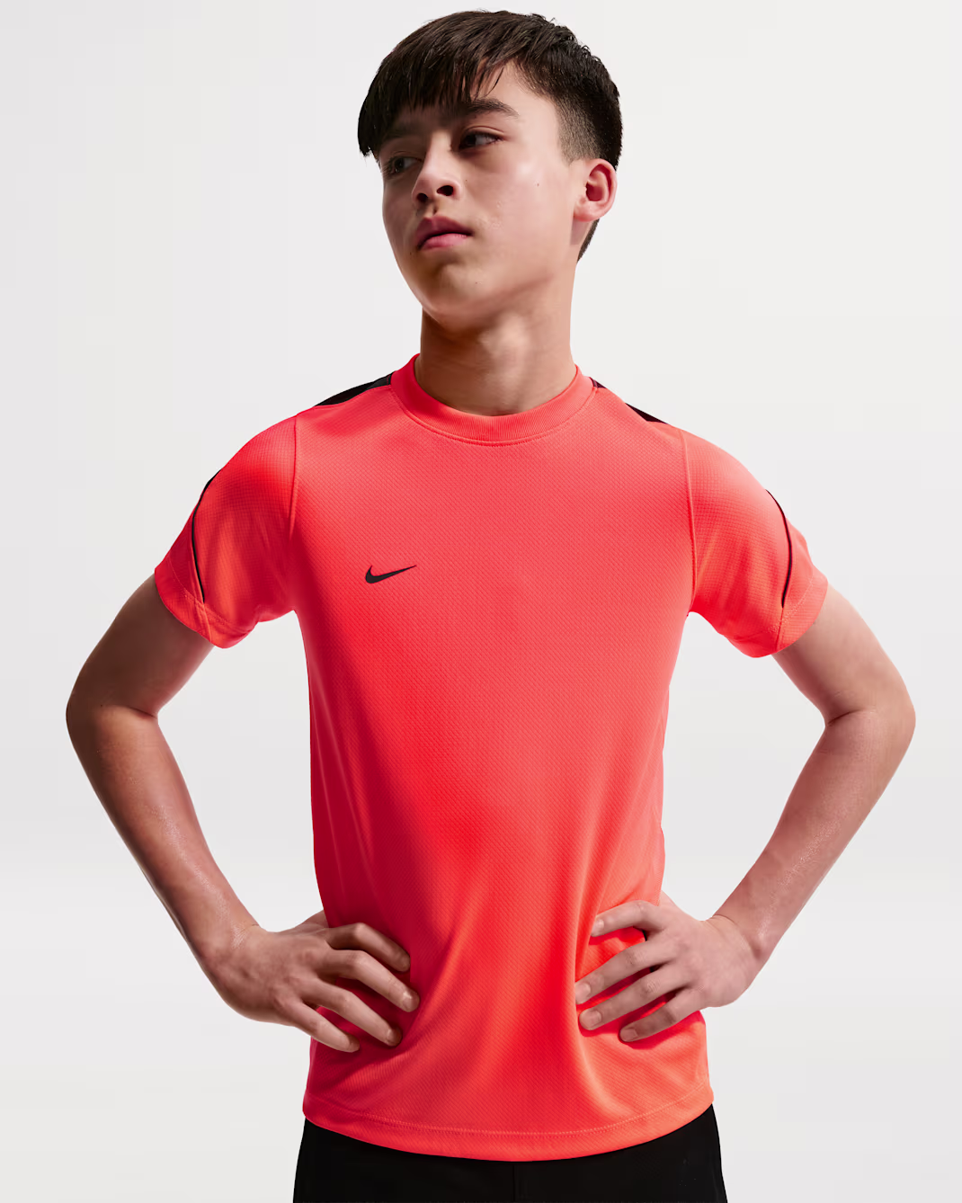 Nike Strike Older Kids Dri-FIT Football Short-Sleeve Top