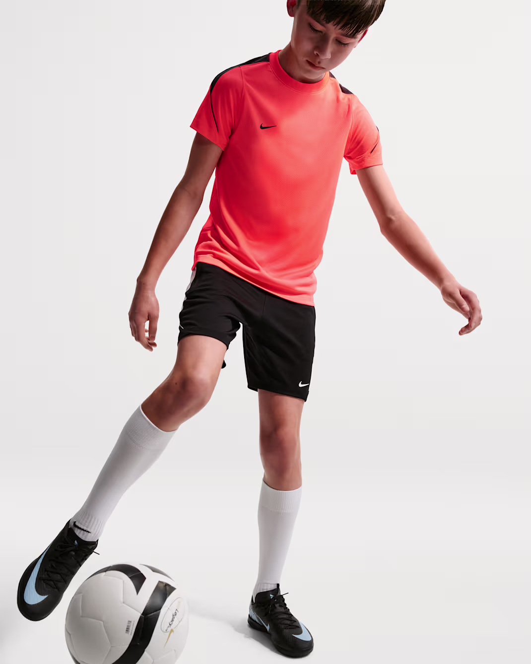 Nike Strike Older Kids Dri-FIT Football Short-Sleeve Top - Image 4