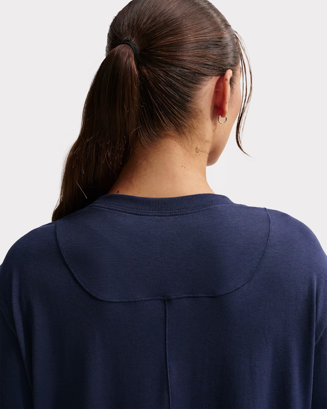 Nike One Relaxed Womens Dri-FIT Short-Sleeve Top - Image 4