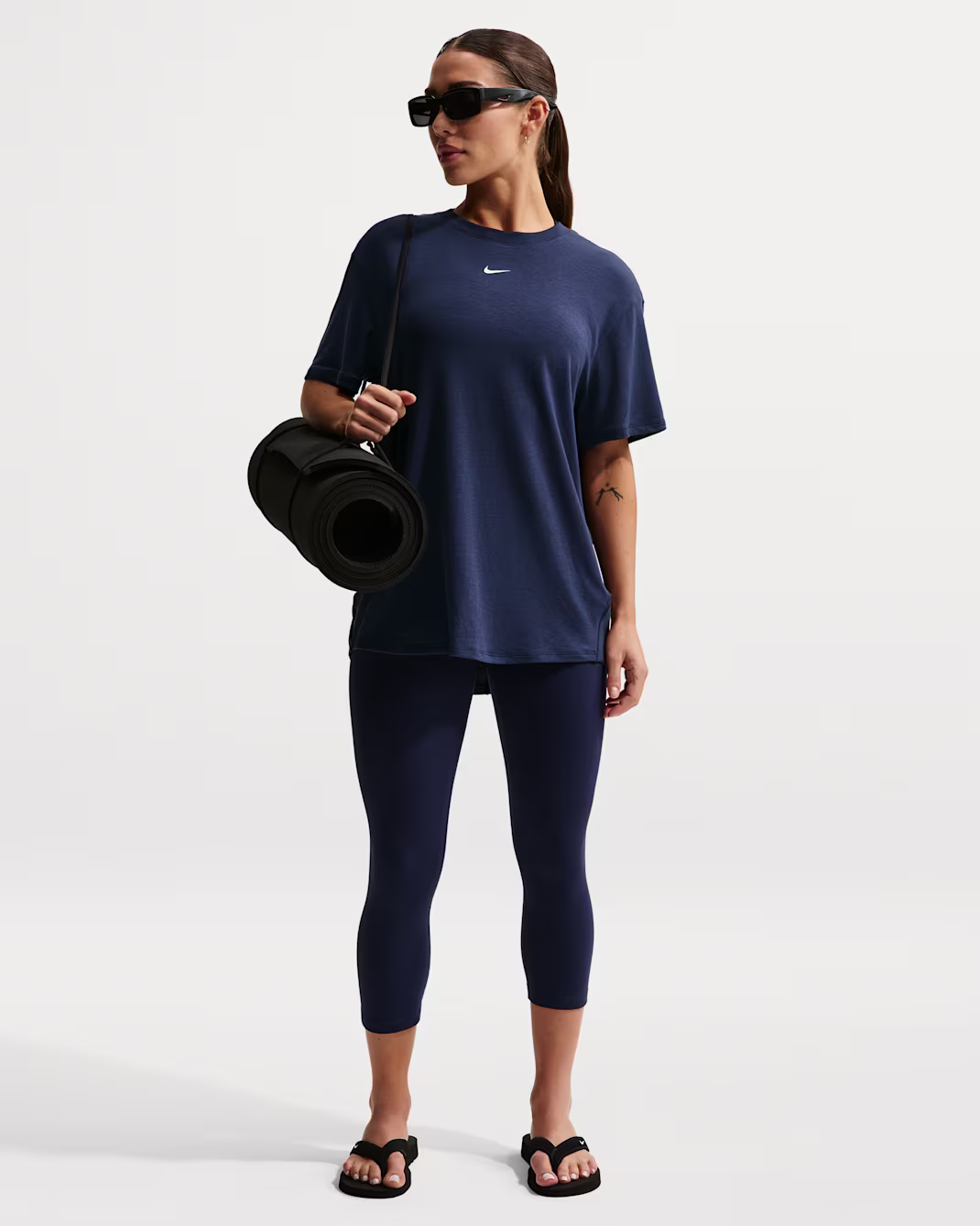 Nike One Relaxed Womens Dri-FIT Short-Sleeve Top - Image 2
