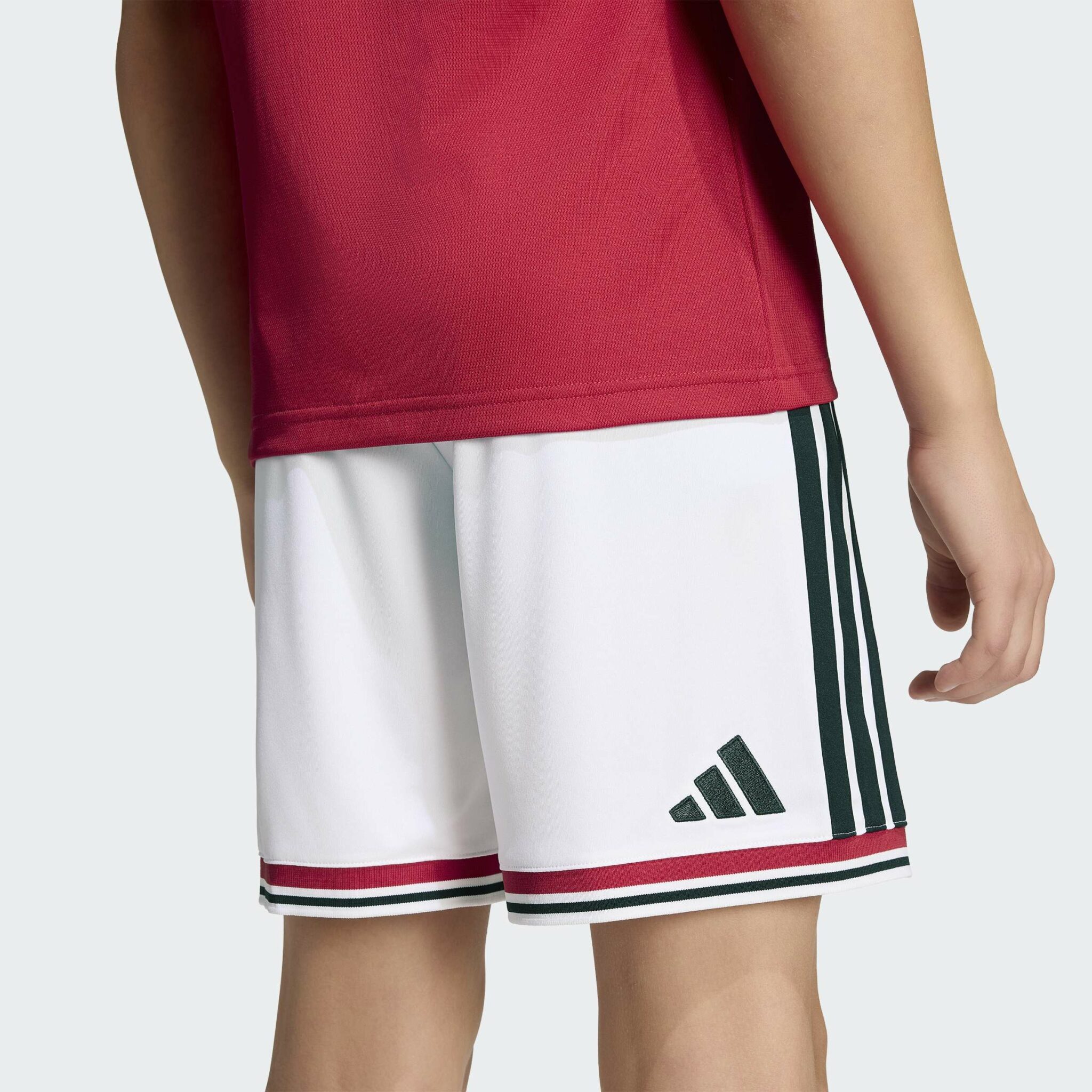 ADIDAS MANCHESTER UNITED 26/27 STUTTBUXUR BARNA - Image 7