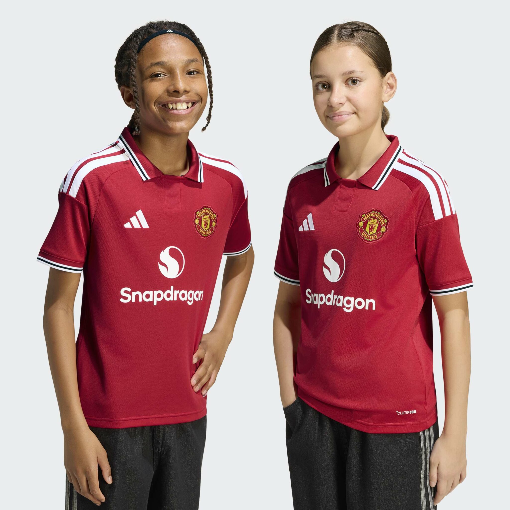 ADIDAS Manchester United 26/27 treyja barnastærð - Image 6