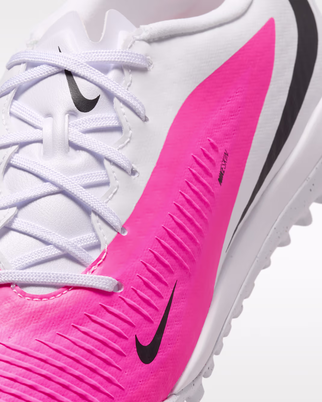 NIKE PHANTOM 6 LOW ACADEMY TURF BLEIKUR - Image 7