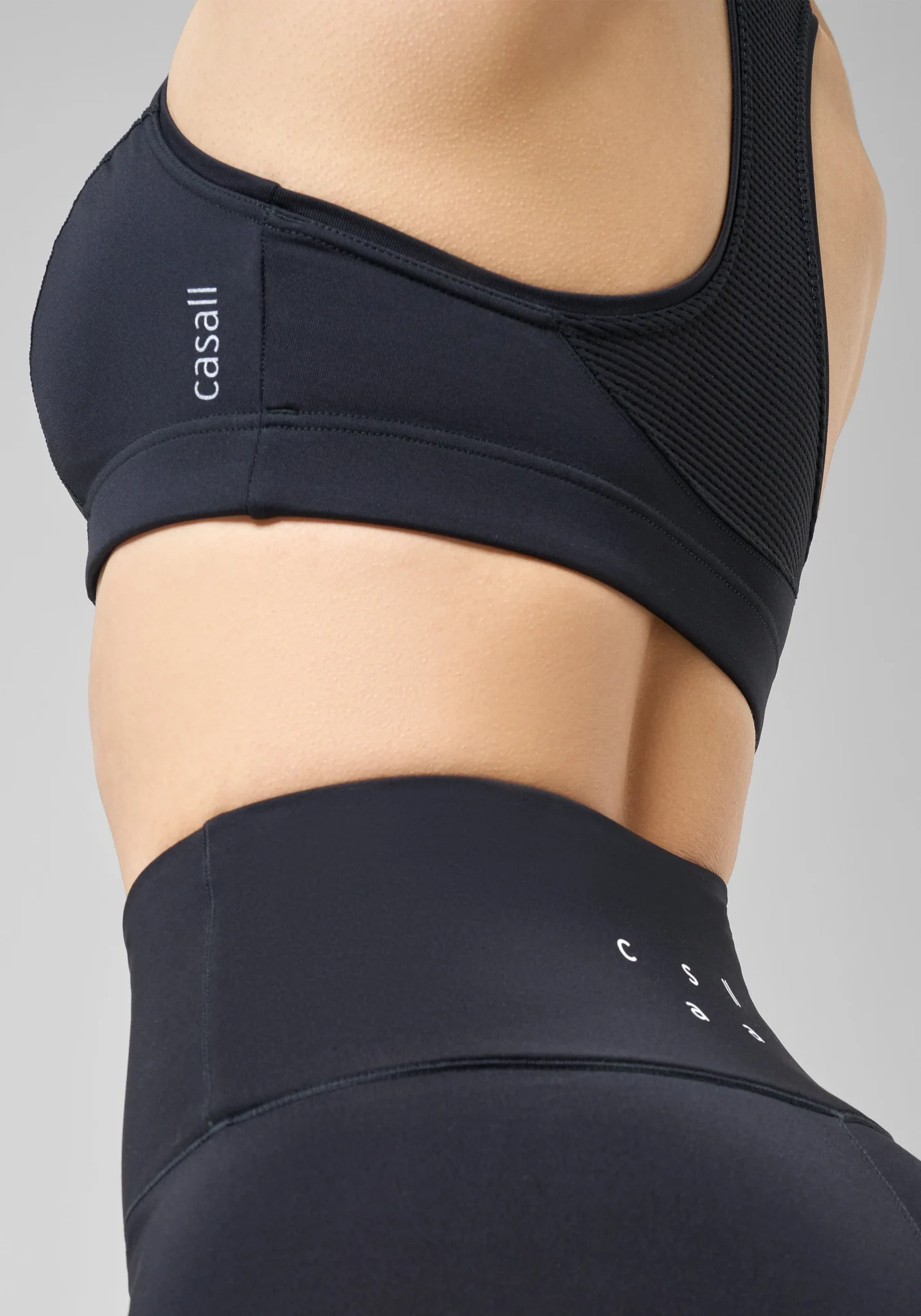 Casall Iconic Sport Haldari C/D Skálar - Image 3