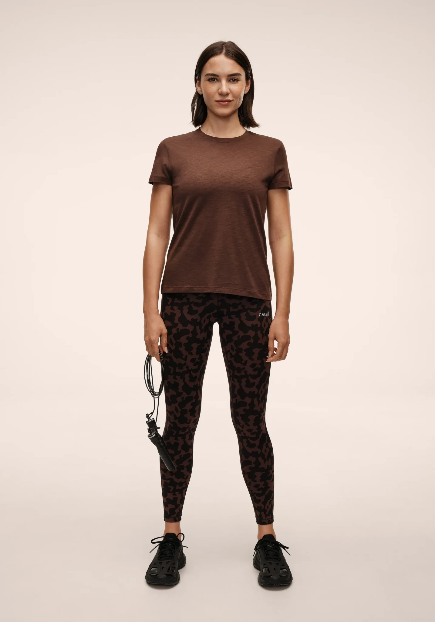 Casall Soft Texture Tee Dark Brown - Image 3
