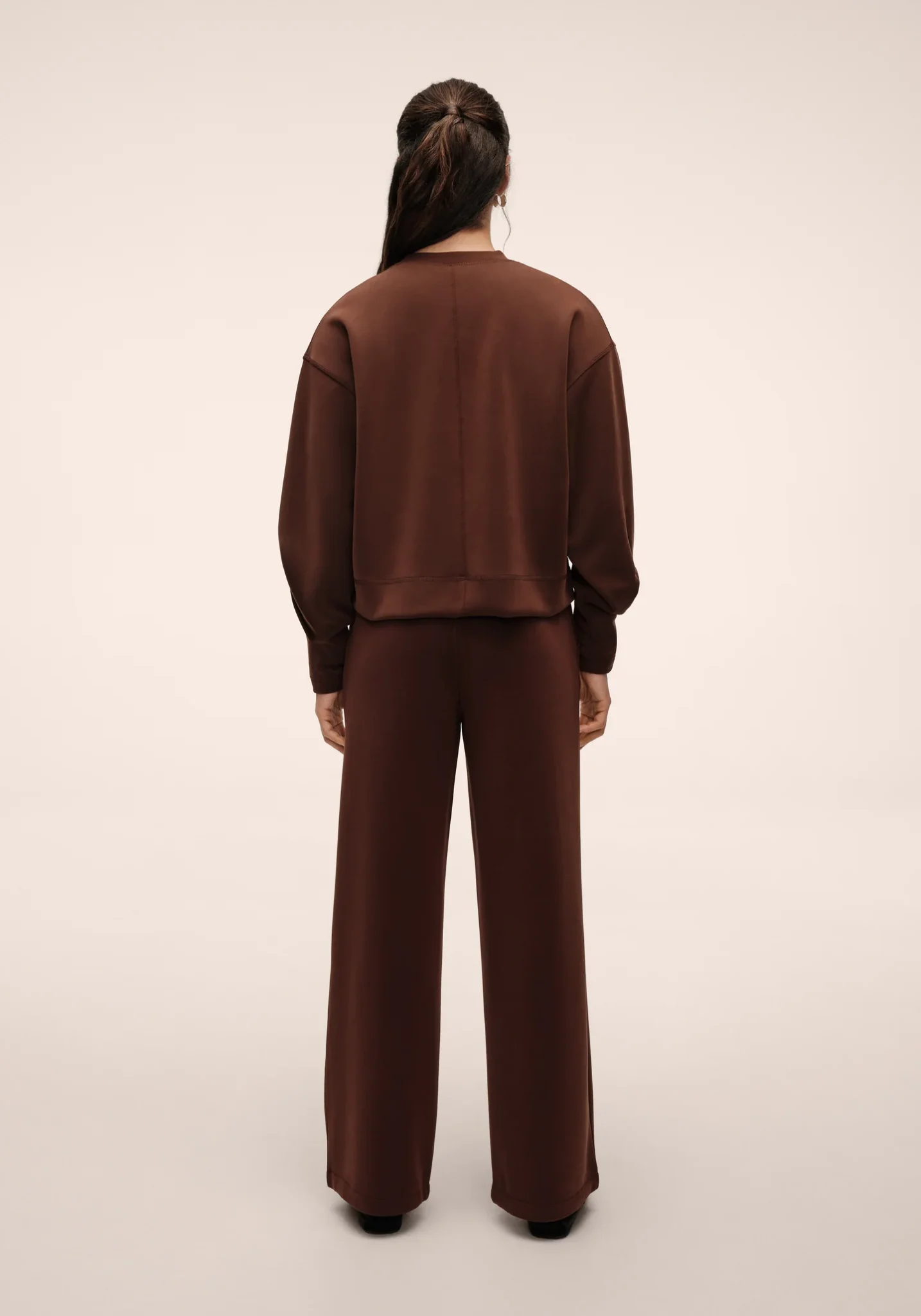 Casall Peachy Straight Leg Jogger Dark Brown - Image 3