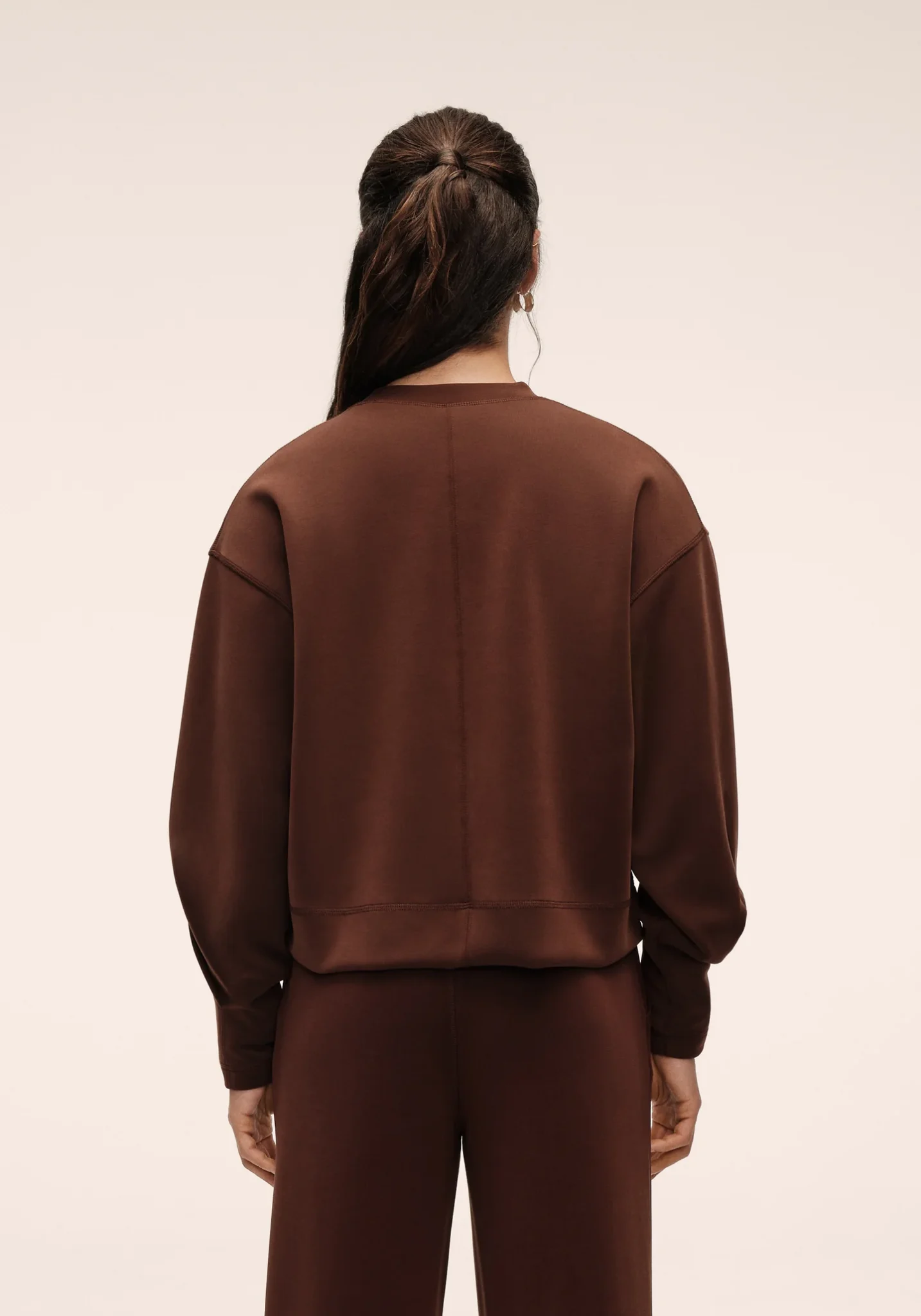 Casall Peachy Crew Neck Dark Brown - Image 4