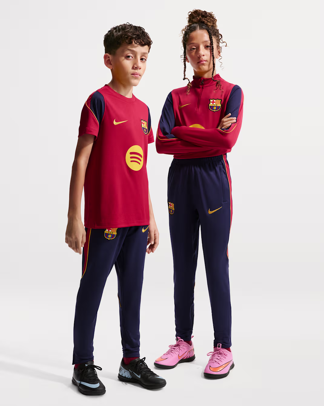 Nike F.C. Barcelona Strike Older Kids Nike Dri-FIT Football Knit Pants - Image 5