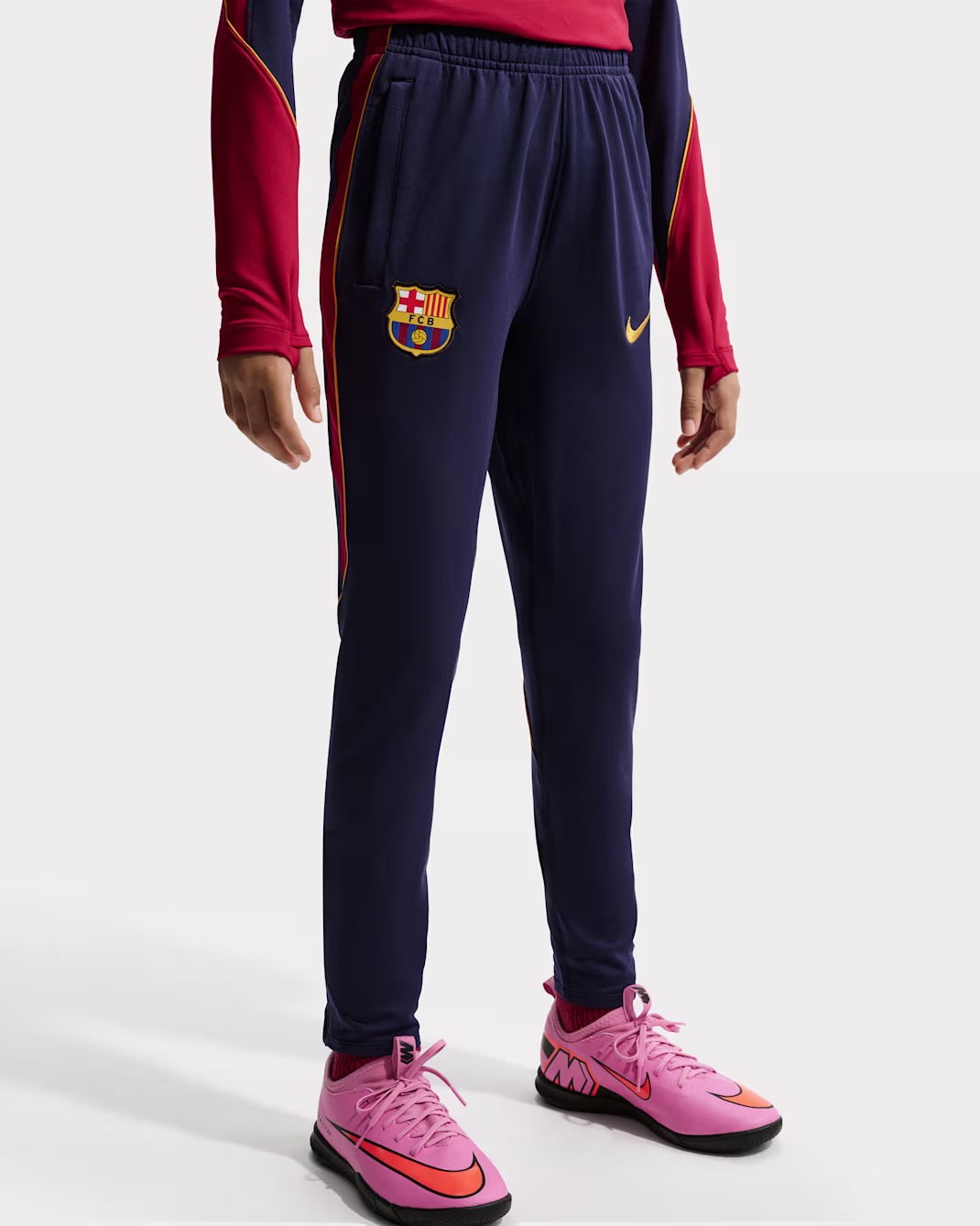 Nike F.C. Barcelona Strike Older Kids Nike Dri-FIT Football Knit Pants - Image 3