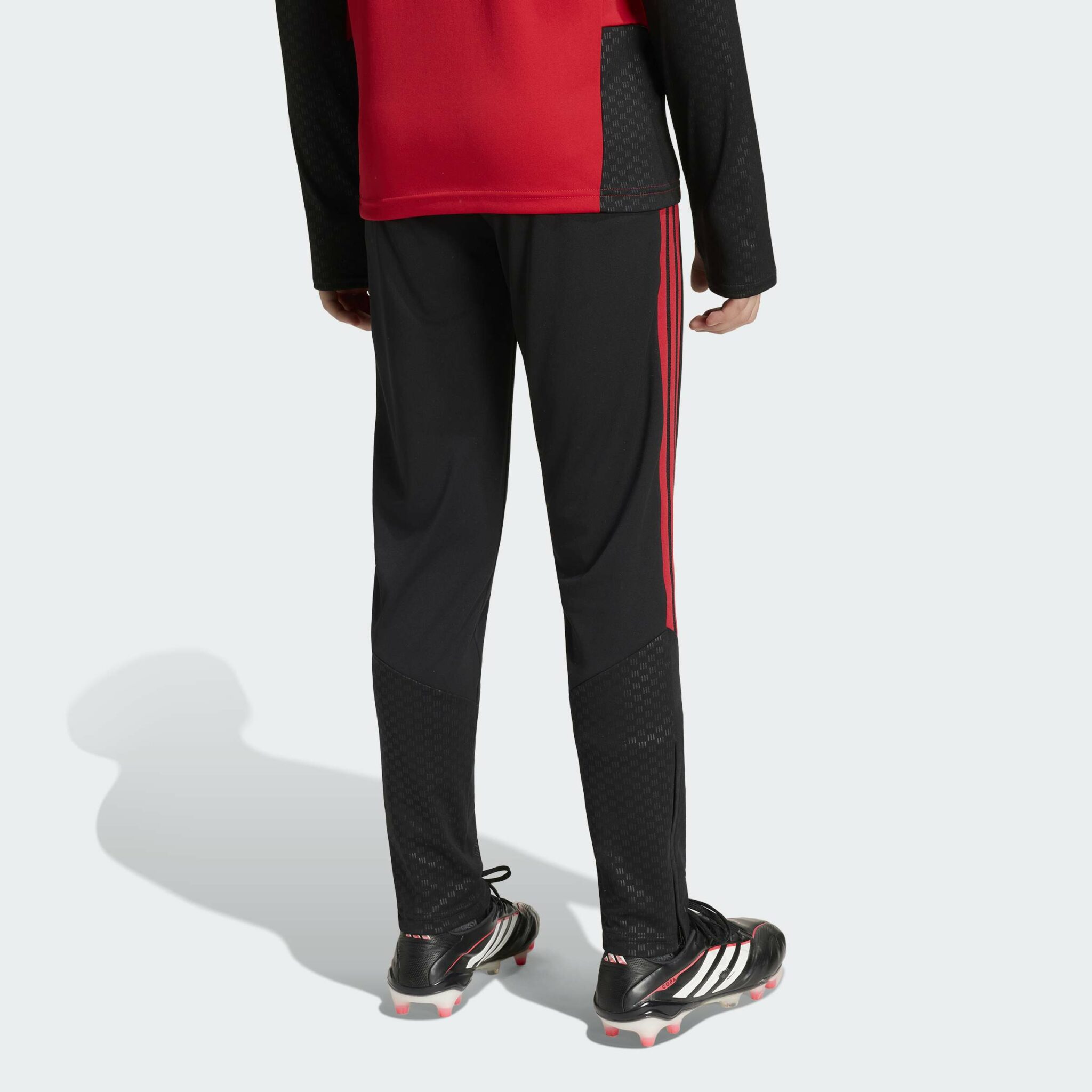 Adidas Manchester United Æfingabuxur barna 26/27 - Image 4