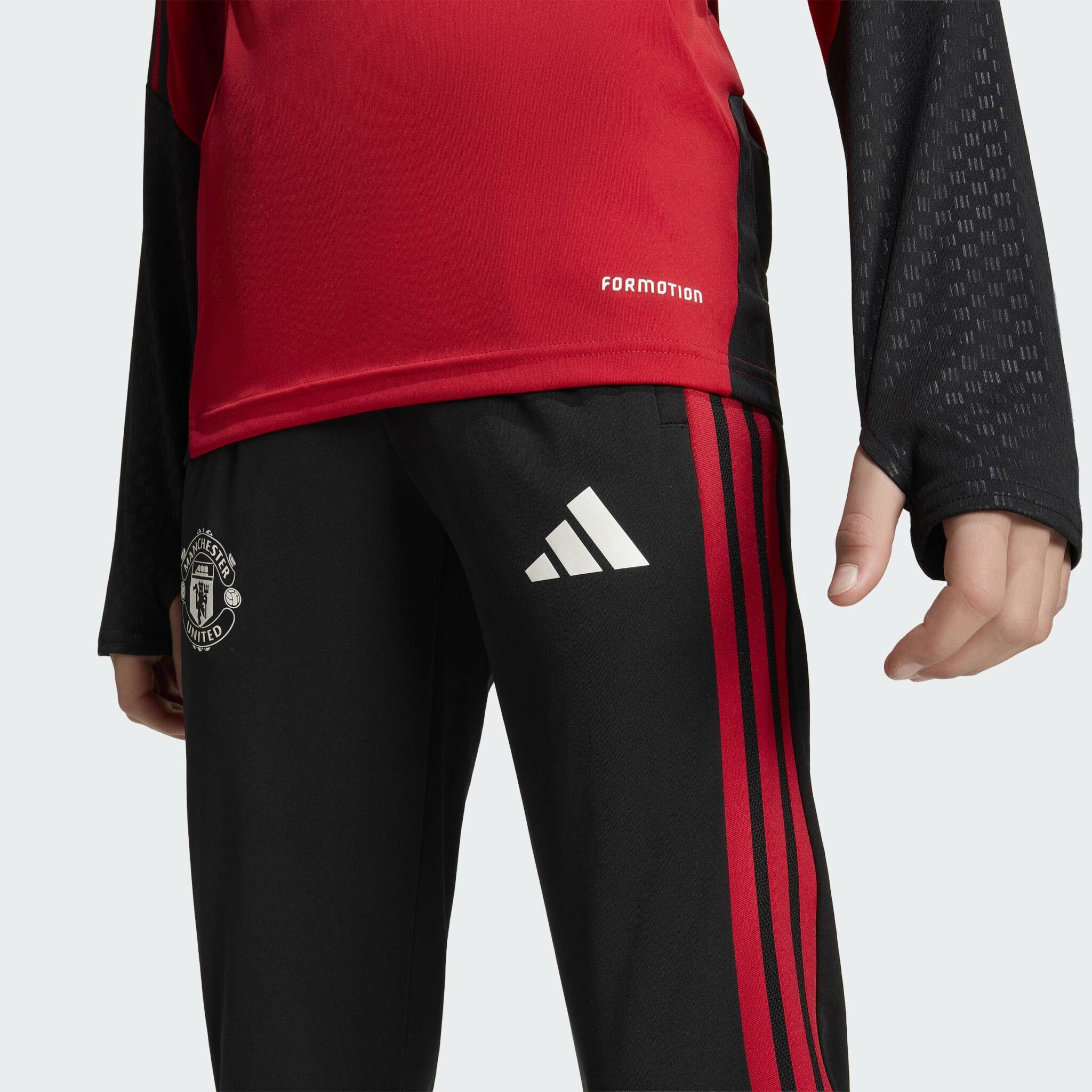 Adidas Manchester United Æfingabuxur barna 26/27 - Image 2