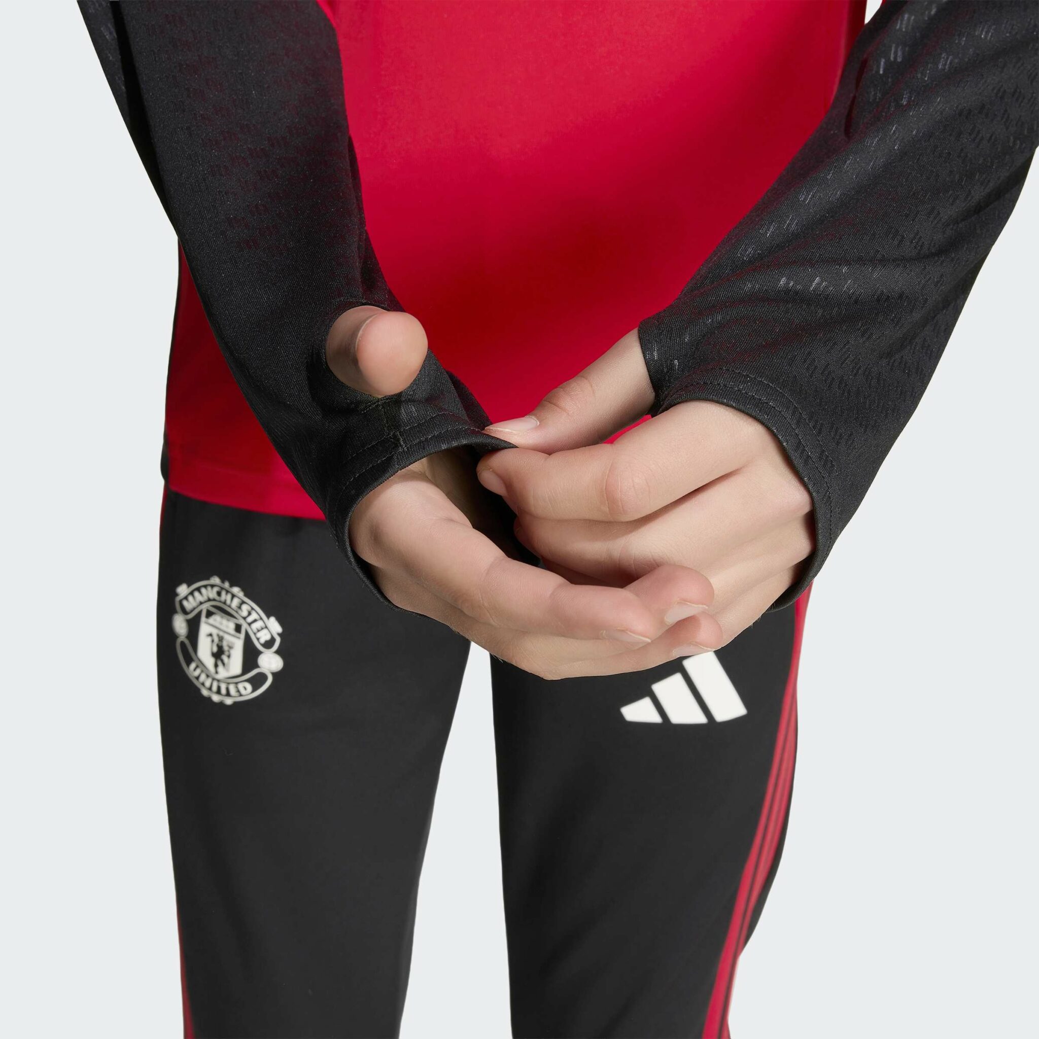 Adidas Manchester United Æfingapeysa barna 26/27 - Image 5