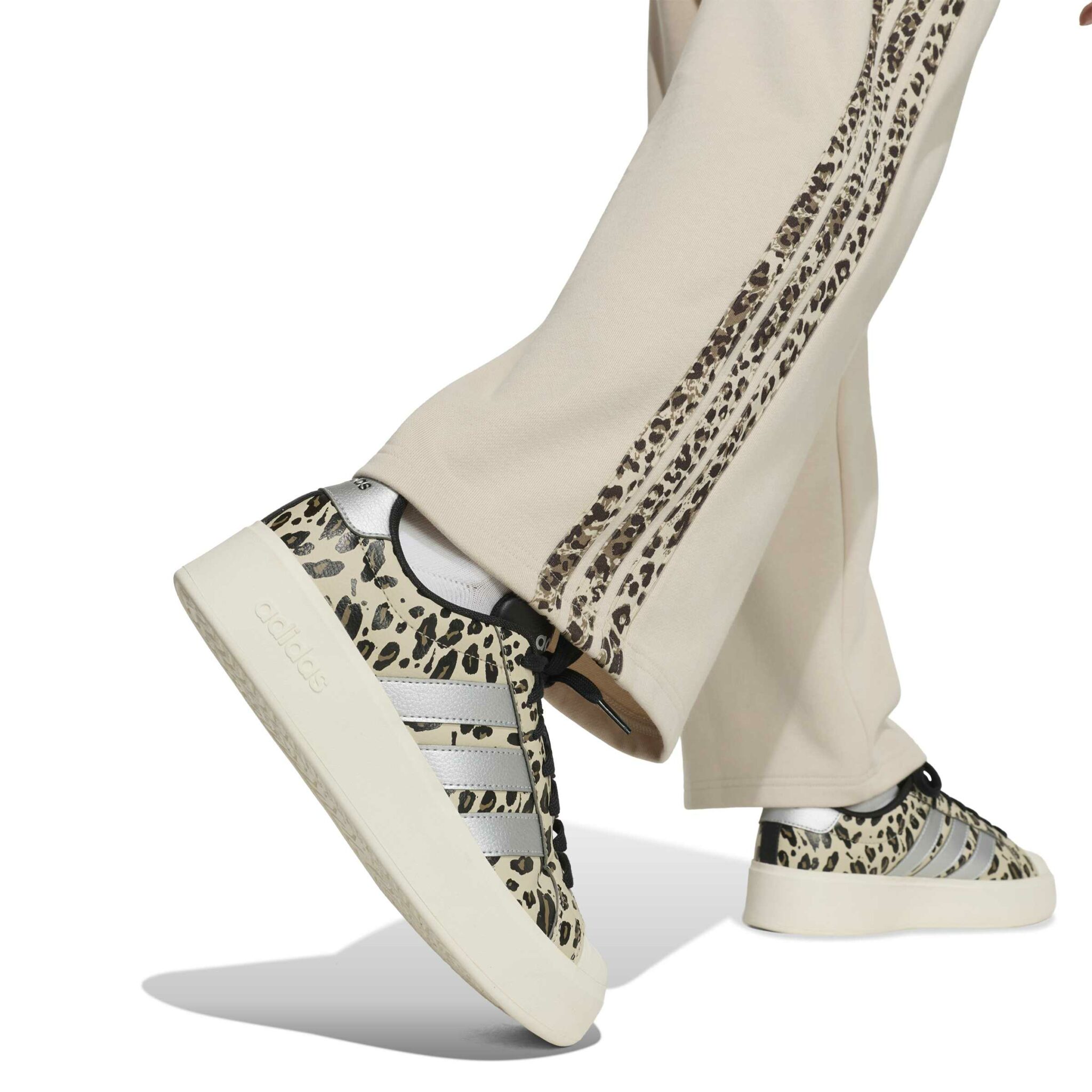 ADIDAS ANIMAL PRINT BEIGE BEINAR BARNABUXUR - Image 4