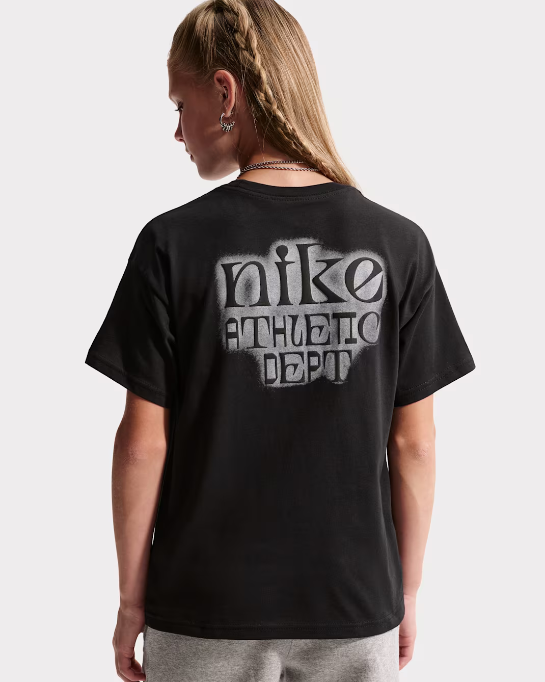 Nike Sportswear Club Select Older Kids' T-Shirt barnabolur - Image 4