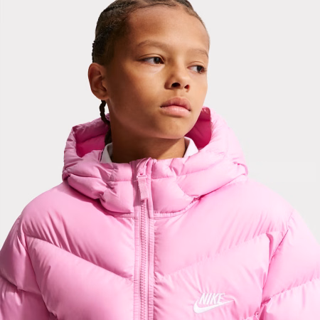 Nike úlpa bleik- barna All Day Play Older Kids Therma-FIT Loose-Fit Puffer Jacket