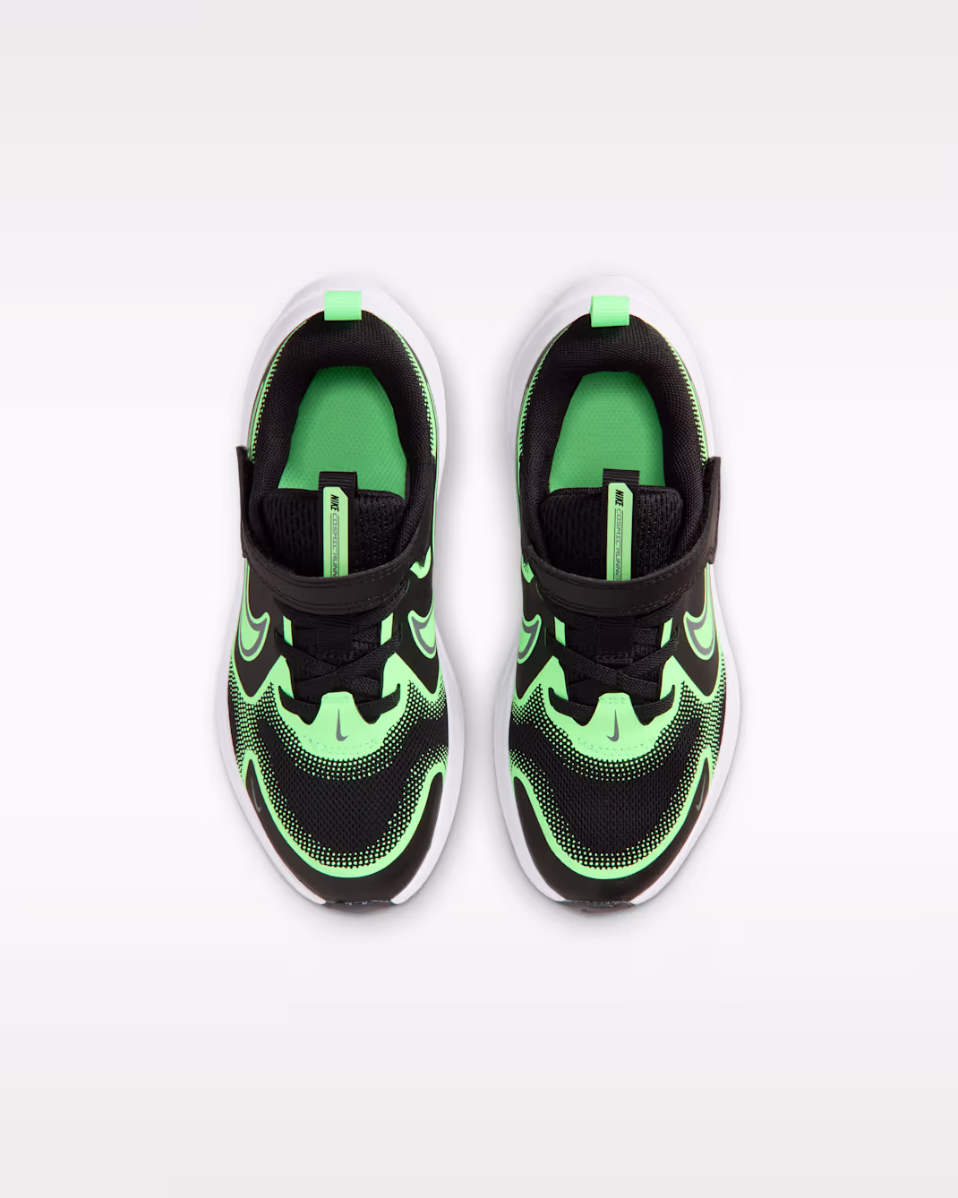 Nike Cosmic Runner Little Kids Shoes. - Image 2