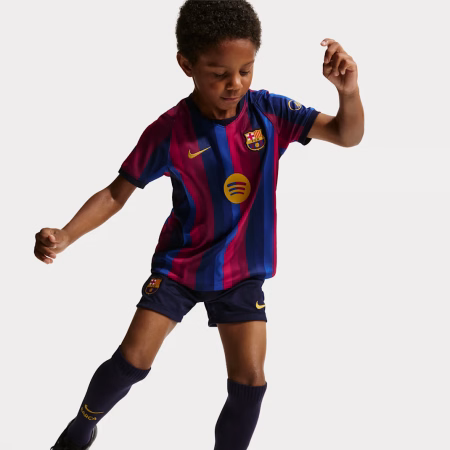 Nike F.C. Barcelona 2026 Stadium Home Younger Kids Nike Football Replica 3-Piece Kit