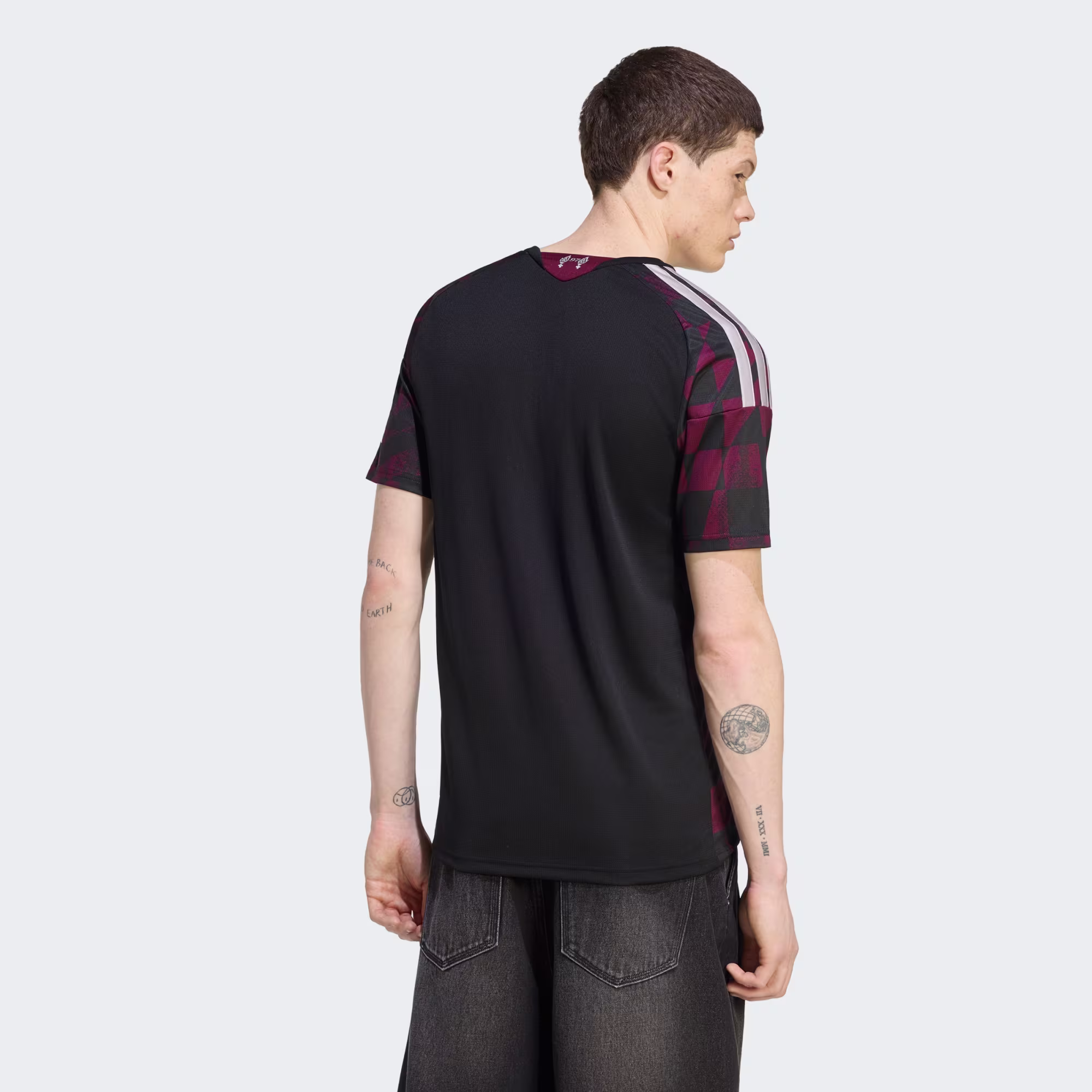 Adidas Black Liverpool FC 26/27 Third Jersey - Image 2