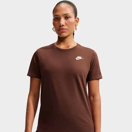 NIKE STUTTERMABOLUR KVENNA BRÚNN