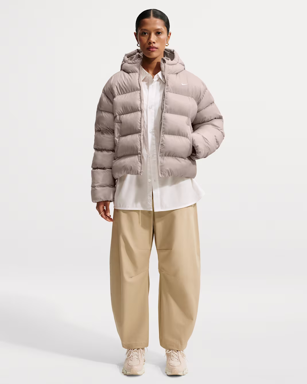 NIKE ÚLPA DÖMUR BEIGE - Nike Sportswear Women’s Therma-FIT Jacket - Image 3