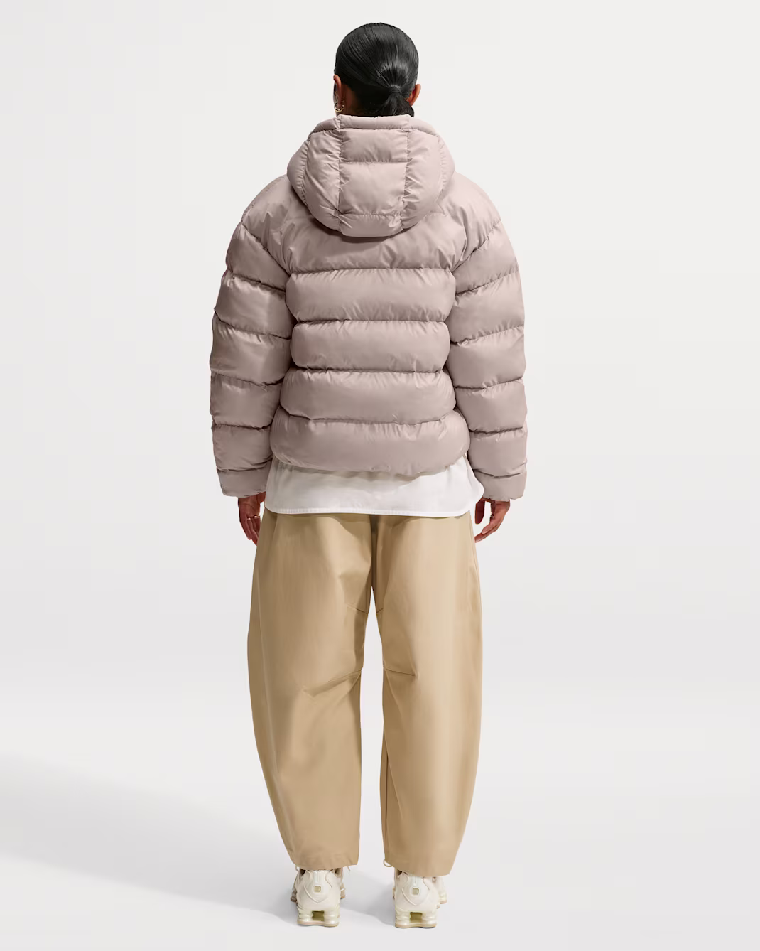 NIKE ÚLPA DÖMUR BEIGE - Nike Sportswear Women’s Therma-FIT Jacket - Image 2