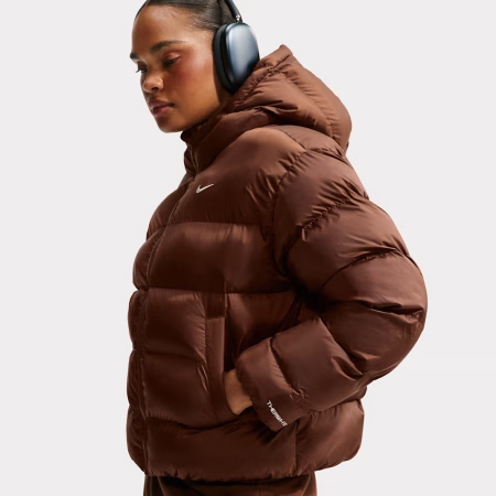 NIKE KVENNA ÚLPA BRÚN - Nike Sportswear Women's Therma-FIT Jacket