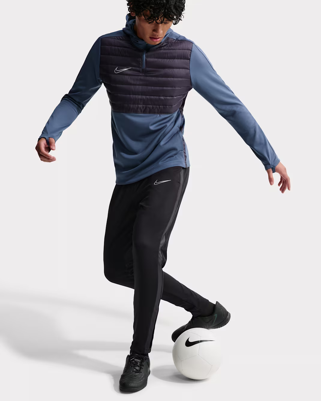 Nike Academy Winter Warrior Mens Therma-FIT Soccer Pants - Image 2